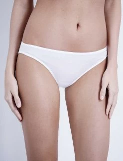 HANRO Ultralight Cotton-jersey Mini Briefs 15 HANRO Ultralight Cotton-jersey Mini Briefs -Mode Charm Shop 218 1000262 071340 WHITE ALT05