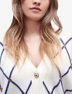 Maje Moove Diamond-pattern Logo-embellished Knitted Cardigan -Mode Charm Shop R03958319 BLANC ALT04